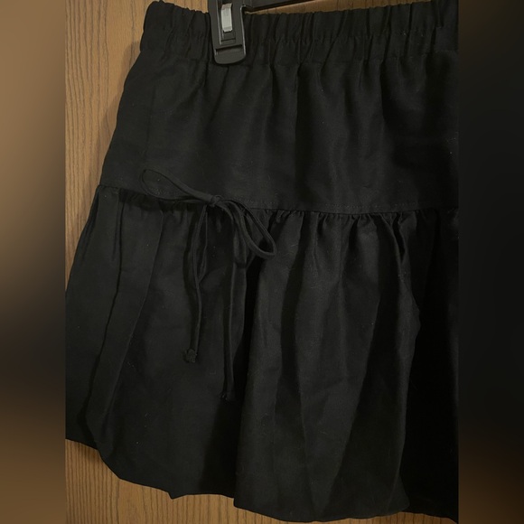 NWT No Boundaries Black Bubble Hem Ribbon Mini Skirt - Picture 4 of 7